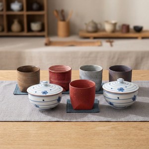 Ensemble d'ustensiles en céramique japonaise d'occasion, sans marque, passe au lave-vaisselle et au four - Product Image 1