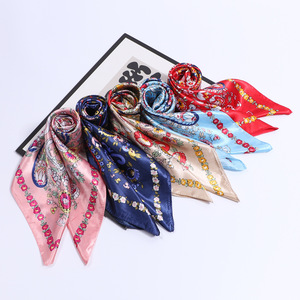 Foulard <span class=keywords><strong>carré</strong></span> <span class=keywords><strong>de</strong></span> luxe 90x90 pour femme, motif cachemire paisley européen et américain, en <span class=keywords><strong>soie</strong></span> d'imitation, pour l'été, écharpe <span class=keywords><strong>de</strong></span> tête ou <span class=keywords><strong>de</strong></span> cou - Product Image 4
