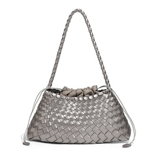 Bolso de Mano Minimalista Tejido para Mujer, Bolso de Moda para Llevar Bajo el Brazo - Product Image 6