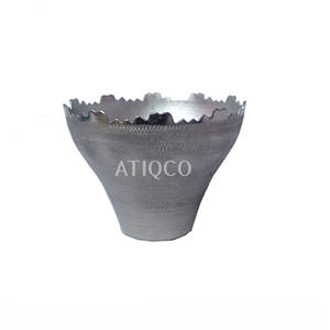 Nouveau design Bougeoirs en aluminium argenté métallique Cutwork irrégulier récipient ambiant pour la décoration de la maison bougie coupée irrégulièrement - Product Image 3