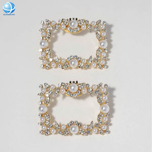 Gesper logam lapisan emas dapat dilepas untuk sepatu pengantin perhiasan atas aksesori klip sepatu manik-manik berlian imitasi mutiara - Product Image 1