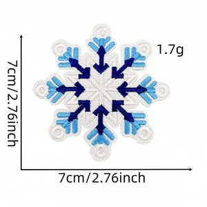 Vendita calda <span class=keywords><strong>di</strong></span> <span class=keywords><strong>colore</strong></span> bianco <span class=keywords><strong>blu</strong></span> tema <span class=keywords><strong>di</strong></span> natale ricamato in ferro su tessuto in saia fiocco <span class=keywords><strong>di</strong></span> neve patch per vestiti Hat Bag - Product Image 4