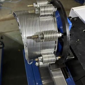 Machine de fabrication de conduits flexibles pour composants de ventilation en aluminium - Product Image 3