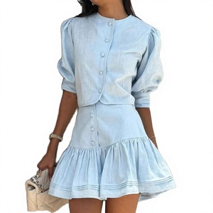 Ensemble décontracté 2 pièces pour femmes Enyami, haut à manches courtes avec boutons au col, jupe midi plissée, été, pour les vacances - Product Image 2