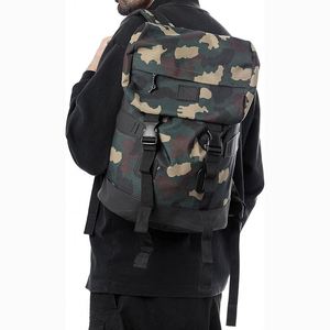 Échantillon gratuit Fabricant OEM Logo personnalisé Sac à dos imperméable en polyester RPET écologique et durable avec fermeture roll-top pour voyage - Product Image 5