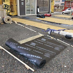 Rouleau de membrane de <span class=keywords><strong>bitume</strong></span> modifié en élastomère SBS auto-adhésif Conception moderne Imperméabilisation appliquée à <span class=keywords><strong>froid</strong></span> pour pont en béton - Product Image 5