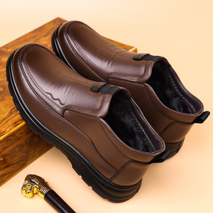 Zapatos de algodón de invierno con suela gruesa para hombre, botas informales antideslizantes impermeables negras para padres de mediana edad y mayores - Product Image 2