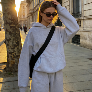 Sudadera con Capucha de Alta Calidad y Bajo Costo al por Mayor, Sudadera Holgada con Hombros Caídos, Forro Polar Grueso, Sudadera con Logotipo Personalizado para Mujer - Product Image 1