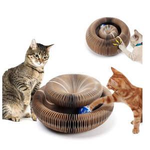 Tiragraffi Pieghevole per Gatti con Pallina, Giocattolo Resistente e Divertente per Gatti - Product Image 1