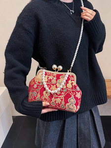 Factory Custom Vintage Fashion Evening Bag <b>Frame</b> Bag <b>Embroidery</b> Hand Carry Chain Crossbody Casual Shoulder Bag - Product Image 5