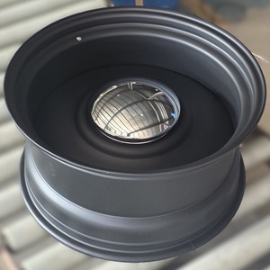 Raytop Nouvelle jante lisse noire mate de 20 <span class=keywords><strong>pouces</strong></span> 5x114.3x120.65 5x127x139.7 20x8 20x9 20x10 Décalage personnalisé Jante classique avec capuchon - Product Image 4