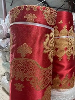 Vente en gros 100% polyester tissu de rideau jacquard rouge européen design lourd respirant avec colorant à motif tissé