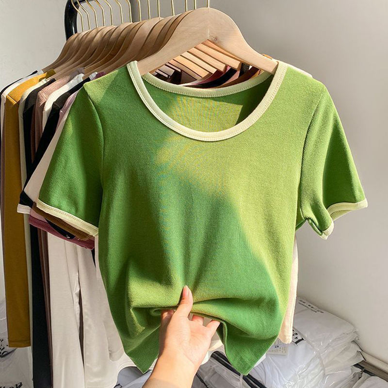 สีเขียว