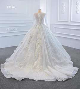 <span class=keywords><strong>Robe</strong></span> <span class=keywords><strong>de</strong></span> Mariée <span class=keywords><strong>de</strong></span> Luxe Reines avec Grandes Manches Longues, <span class=keywords><strong>Robe</strong></span> <span class=keywords><strong>de</strong></span> Bal Ornée <span class=keywords><strong>de</strong></span> Fleurs 3D et <span class=keywords><strong>de</strong></span> Perles - Product Image 4