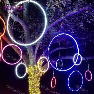 Anillo Decorativo Navideño Blanco Cálido con Iluminación LED para Ambientes Festivos Elegantes - Product Image 5