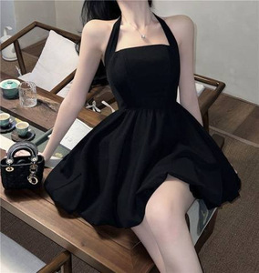 Nuova estate abito nero puro con bretelle in vita <span class=keywords><strong>Sexy</strong></span> gonna a trapezio bambina vestito nero - Product Image 2