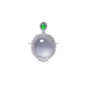 Collier pendentif en jadéite de haute qualité en cristal blanc, forme classique de courge, pour cadeau d'anniversaire pour femme - Product Image 1