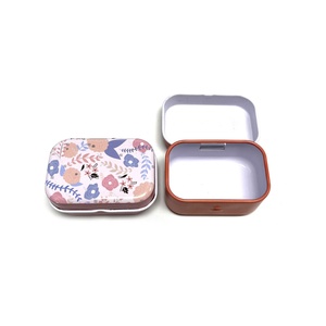 Caja de hojalata portátil vintage en stock para guardar joyas y dulces, ideal para empaque de joyería. - Product Image 5