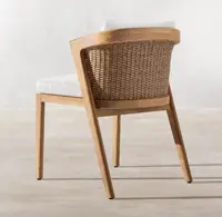 2021 nuovo arrivo moderno fatto a mano mobili da giardino gambe a rastrello nitide e sedia laterale da pranzo in legno di Teak con braccioli angolati