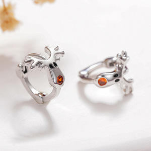 Pendientes de Oreja con Diseño de Reno de Nariz Roja para Mujer, Accesorios de Oreja con Temática Navideña - Product Image 6