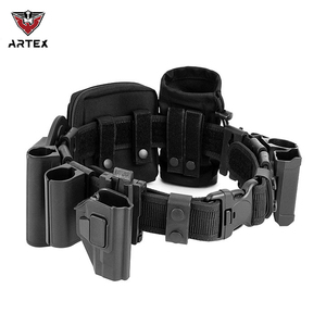 Ceinture tactique noire en tissu nylon avec boucle à dégagement rapide, réglable pour uniforme extérieur - Product Image 1