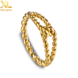 Bague en acier inoxydable plaqué or en forme de torsade de pâte frite, vente en gros - Product Image 1