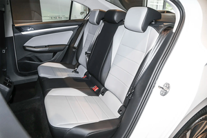 Miglior Offerta 2024 V W Bora 280TSI DSG Comfortline Berlina Compatta con Bagagliaio per Guidatori Principianti Auto per Pendolari Urbani Auto Usate - Product Image 4