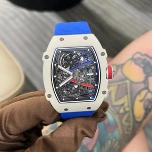 Montre Sportive Mécanique Analogique Bleue Résistante à l'Eau avec Bracelet en Acier Inoxydable de 20 mm de Largeur, Verre Saphir et Design de Plongeur - Product Image 1