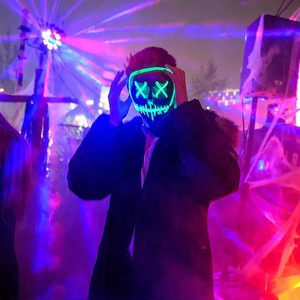 Fábrica al por mayor Scary Halloween Colplay Light up Purge Mask, brillando en la oscuridad para niños, Masquerade Party LED Máscaras de Halloween - Product Image 3