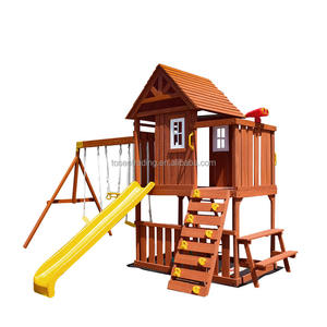 Columpio de madera con tobogán, casita de juegos y escalera de escalada – Parque infantil seguro para exteriores para niños, conjunto de juegos combinado - Product Image 1