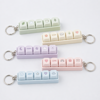 Porte-clés personnalisé en forme de touche de clavier, base en acrylique transparent, touches colorées, fermoir métallique, vente en gros, cadeau promotionnel d'entreprise