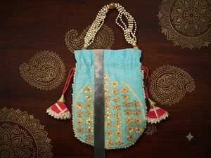 Sac Potli en Gota Patti doré fait main pour femmes, sac à main ethnique indien pour mariages, fêtes, festivals et cadeaux spéciaux - Product Image 6