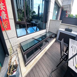 Fenêtre de toit électrique intelligente en alliage d'aluminium, moderne, à fermeture verticale automatique, solution de ventilation à réduction de bruit pour - Product Image 1