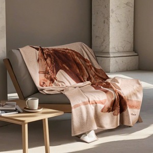 Plaid de canapé personnalisable en laine, viscose et polyester, style luxe léger et tendance, pour hôtel, avion, voyage, loisirs et zone climatisée - Product Image 4