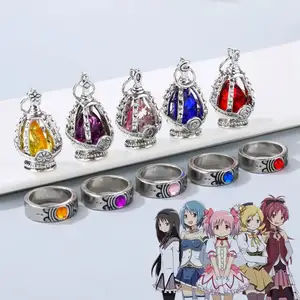 Set Perhiasan Anime 5 Warna Kalung Puella Magi Madoka Magica Set Kalung Gadis Sihir dengan Cincin