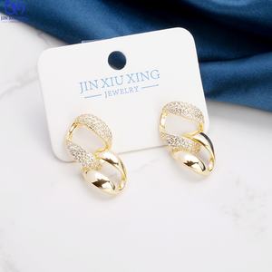 Pendientes de Perlas Blancas Clásicas de 25 mm, Chapados en Oro, Aleación JXX HB-45A, Joyería Coreana AAAAA - Product Image 1