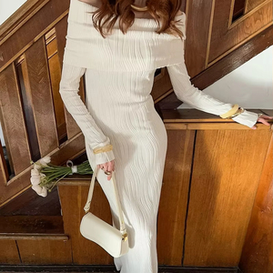 Robe longue moulante élégante blanche pour femme, col plissé épaules dénudées, tricot côtelé, manches longues, robe de soirée romantique - Product Image 1