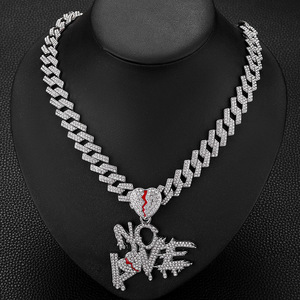 Collana da Uomo Personalizzata Stile Hip-hop con Catena Cubana, Diamanti e Ciondolo a <span class=keywords><strong>Cuore</strong></span> <span class=keywords><strong>Spezzato</strong></span> con Scritta NO LOVE, Vendita all'Ingrosso - Product Image 4