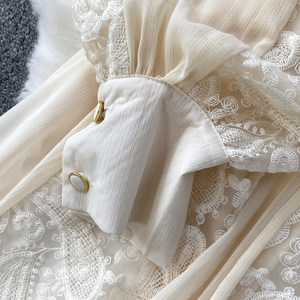 <span class=keywords><strong>Abito</strong></span> Lungo da Donna Retrò con Ricami in Pizzo, Colletto a Risvolto, Maniche a Lanterna e Chiusura Monopetto, con Ampia Gonna a Ruota - Product Image 6