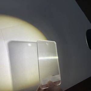 Plaque de guidage de lumière à microstructure à haute transmission-Haute luminosité pour l'éclairage intérieur - Product Image 1