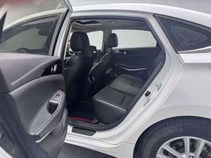 Changan RAETON CC Sedán <span class=keywords><strong>2020</strong></span> 2021 2022, Automático, Volante a la Izquierda, Turbo, Gasolina, 5 Plazas, Familiar - Product Image 4
