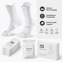 Chaussettes de sport haute performance avec logo personnalisé, chaussettes de basketball à poils épais, chaussettes de compression sportives parfaites pour l'entraînement en équipe