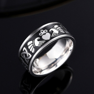 Anillo de Boda de Acero Inoxidable con Forma de Corazón, Anillo de Compromiso Clásico Unisex, Diseño Sencillo DJ056 - Product Image 1