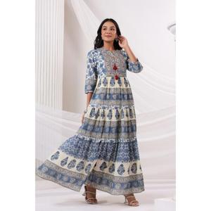Qualité exclusive femme Kurti ensemble trois pièces-tissu doux avec Dupatta et pantalon assortis au prix de gros - Product Image 2