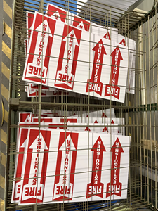 Autocollants d'avertissement en aluminium rouge et blanc de 12x4 pouces, autocollants pour <span class=keywords><strong>extincteur</strong></span>, flèche, durables, résistants aux intempéries, imprimés en sérigraphie - Product Image 5