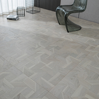 Parquet en bois d'ingénierie multicouche gris, chêne foncé, design raclé à la main pour villas