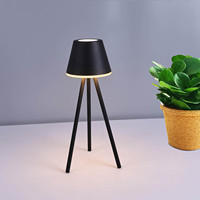 Lampe de table LED moderne réglable pour les yeux, abat-jour en métal écologique flexible, alimentation électrique cc pour chambre à coucher et bureau