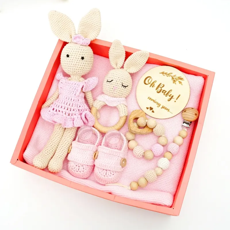 Wholesale newborn baby sets gift box set souvenir gift Babies wooden baby teether rattle toys