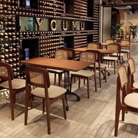 Ensemble table et chaises de café en bois massif écologique personnalisé, mobilier de restaurant moderne pour café, bistrot, hôtel