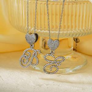 Nouveau collier à chaîne en cuivre incrusté de zircon de style européen et américain avec lettres anglaises, tendance, polyvalent, cadeau unisexe - Product Image 2